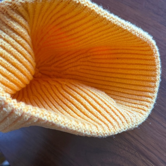 Stone Island kid Knit Beanie - Picture 2 of 3